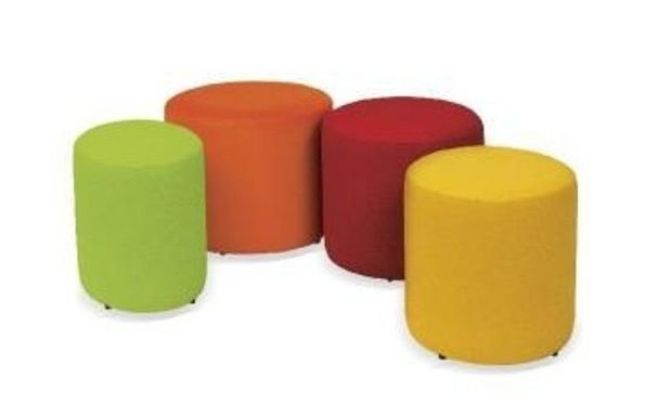 Locação de Puffs Coloridos