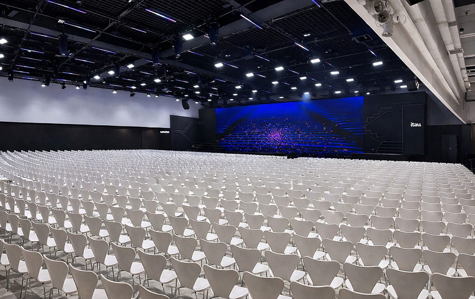 Aluguel de Cadeiras Jacobsen para Congressos