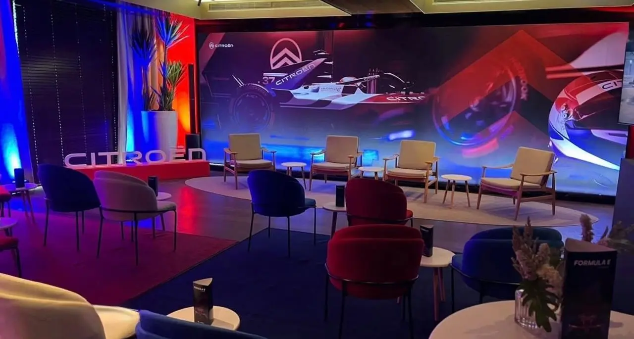 A Rental Facility atendeu um evento da Citroen com poltronas Madrid coloridas e poltronas Jeri